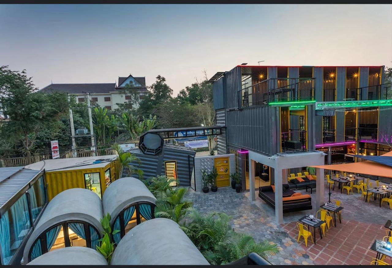 Auberge de jeunesse Revolution Siem Reap Extérieur photo